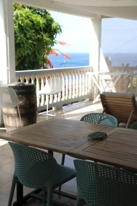 Apartament 34 ° Soley. Case-Pilote
